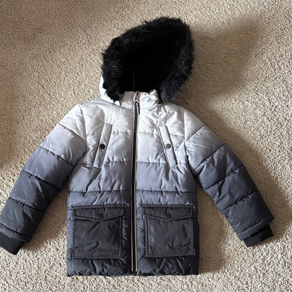 Boys Gradient Gray Hooded Puffer Jacket